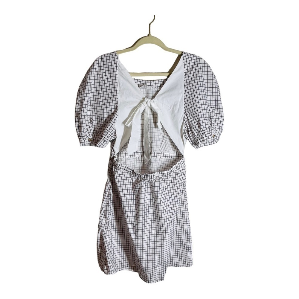 Baum und Pferdgarten
Adalane Puff-Sleeve Dress - Picture 5 of 9